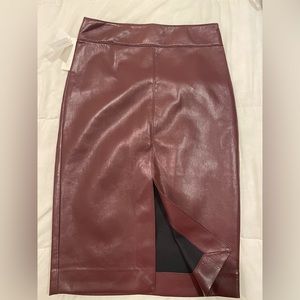 NWT Aritiza Oxblood Faux leather Babaton Midi skirt with Front Slit